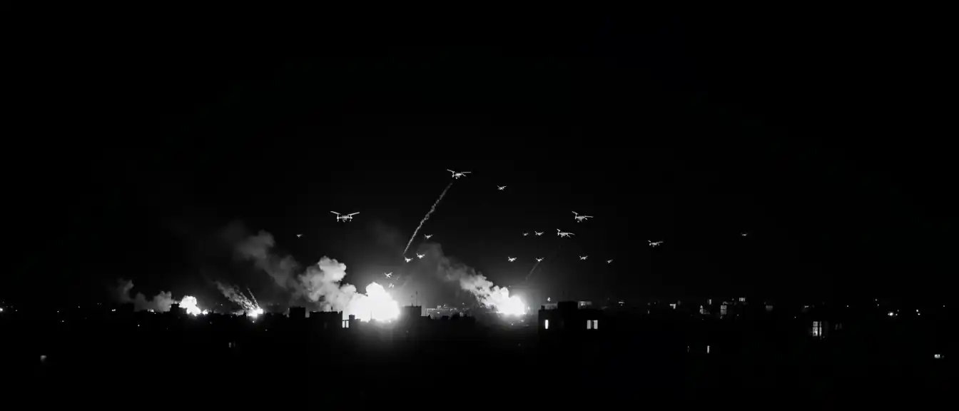 Ночной шквал: российская ПВО отразила массированную атаку почти полутысячи дронов
