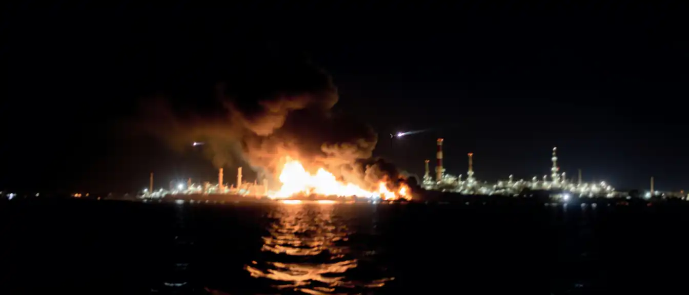 Огонь по нефтяной инфраструктуре: эскалация между хуситами и Саудовской Аравией переходит в новую фазу