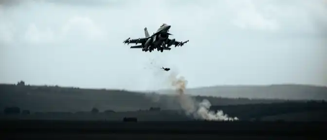 Воздушная тревога в Румынии: истребитель F-16 уничтожил нарушителя в небе над страной