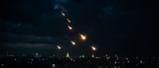 Ночная атака на столицу: количество перехваченных беспилотников в небе над Москвой растет
