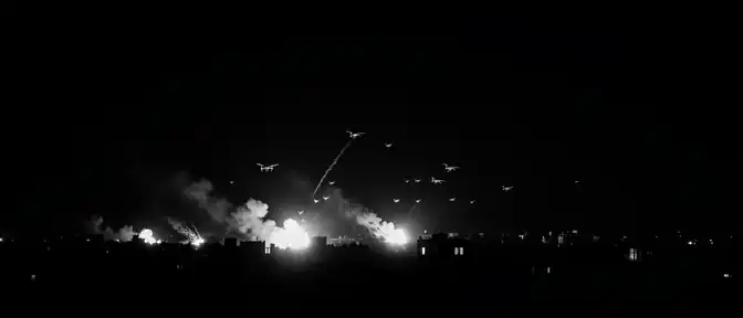 Ночной шквал: российская ПВО отразила массированную атаку почти полутысячи дронов