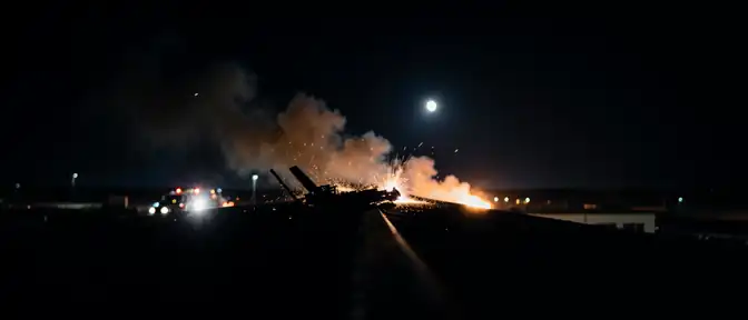 Ночной налет на Оренбуржье: обломки беспилотников спровоцировали пожар на заводе
