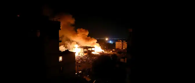 Ночная атака беспилотников на Краснодарский край: пожары на складах и поврежденные жилые дома