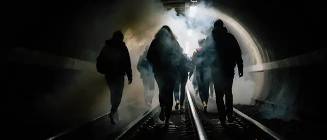 Дым, паника и самоэвакуация: как пожар в тоннелях метро Барселоны парализовал транспорт города