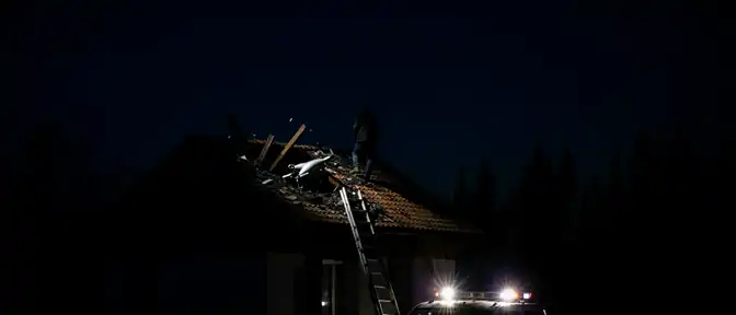 Ночная атака беспилотников: обломки БПЛА пробили крышу жилого дома в Воронежской области
